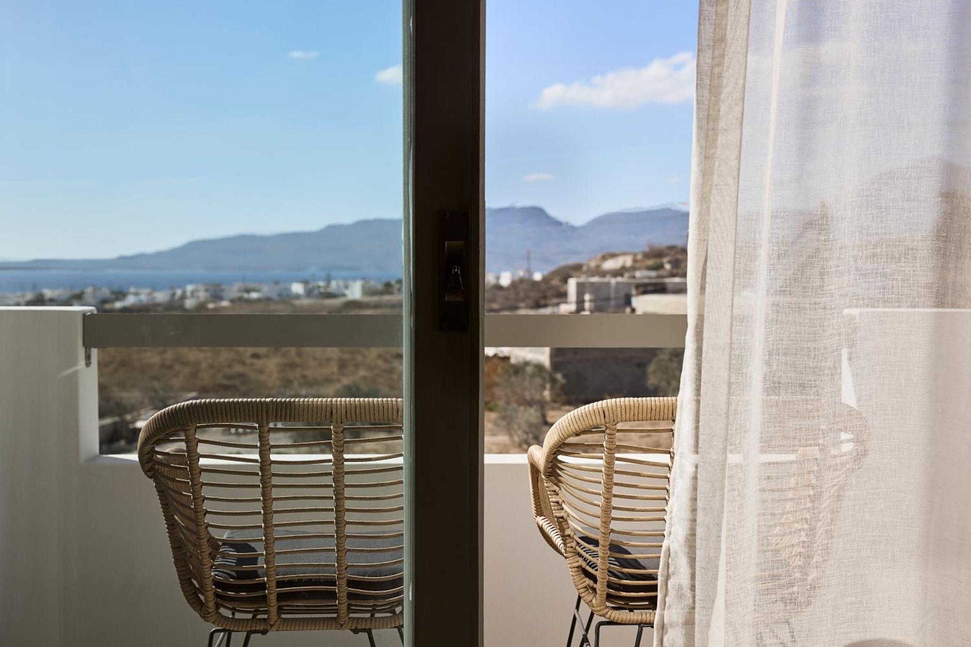 Kedros Milos Suites Adamantas  Exterior foto
