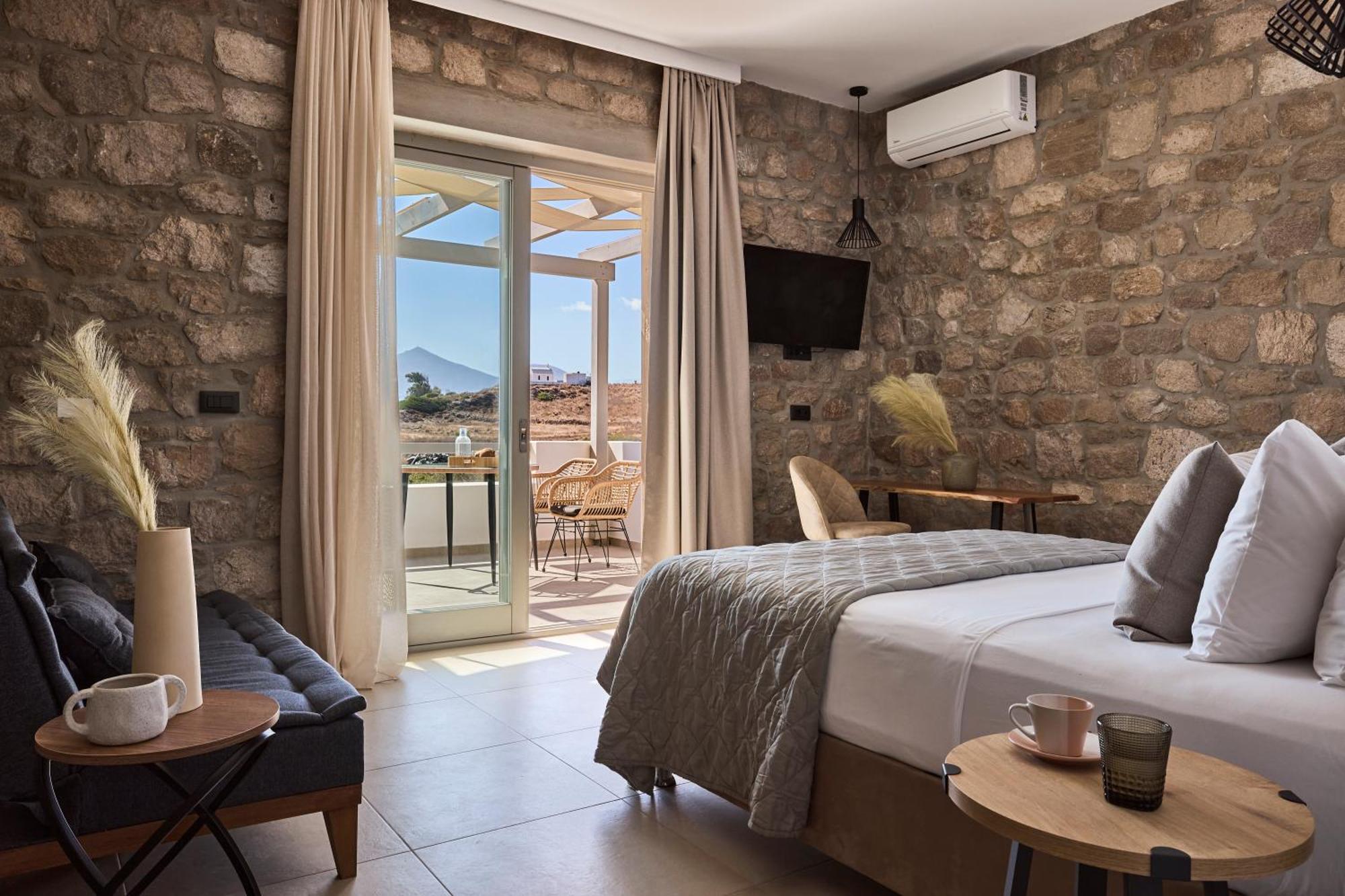 Kedros Milos Suites Adamantas  Zimmer foto