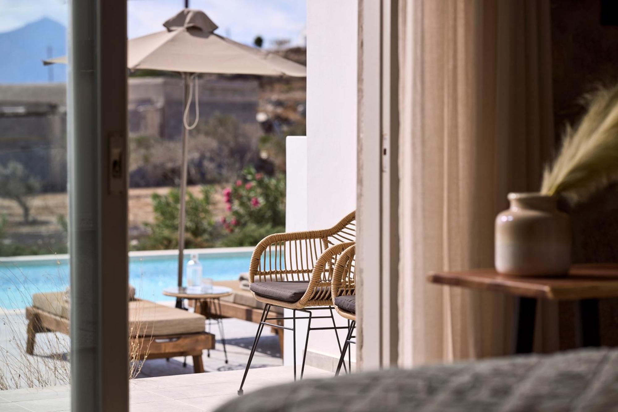 Kedros Milos Suites Adamantas  Zimmer foto