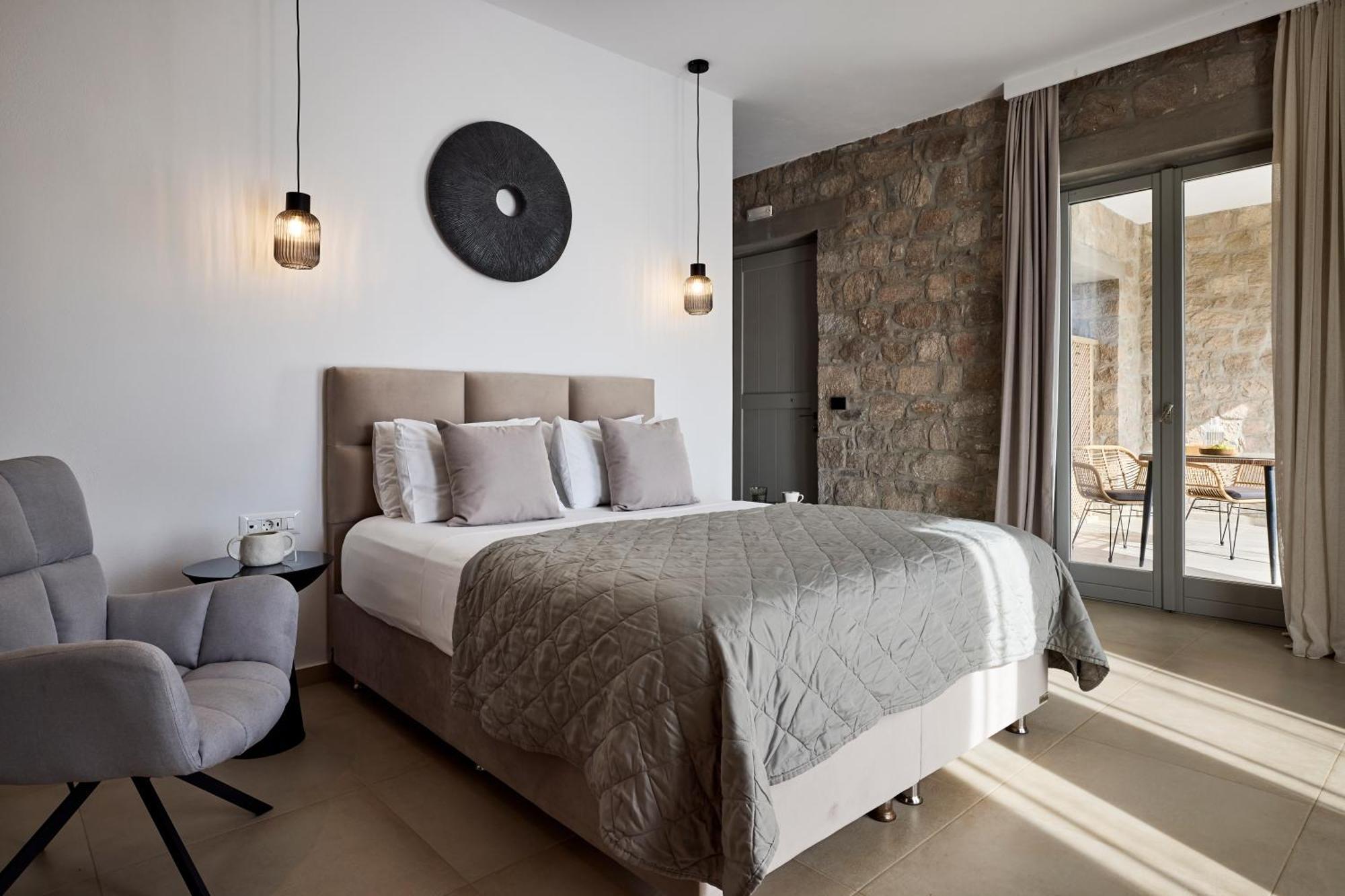 Kedros Milos Suites Adamantas  Zimmer foto