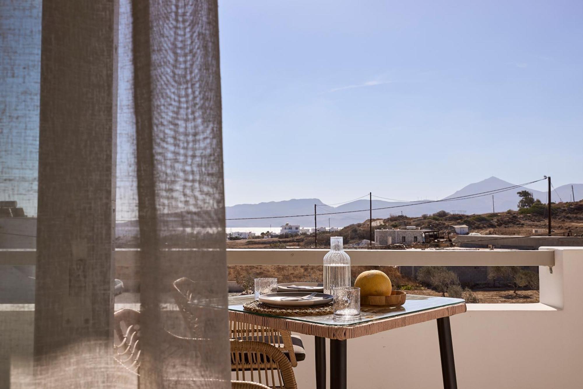 Kedros Milos Suites Adamantas  Zimmer foto